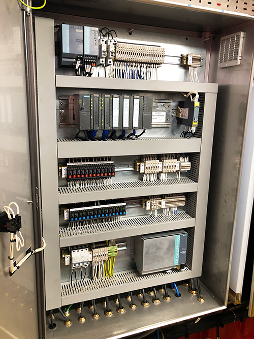 Siemens S7-300 control cabinet for the Deep Energy HPU