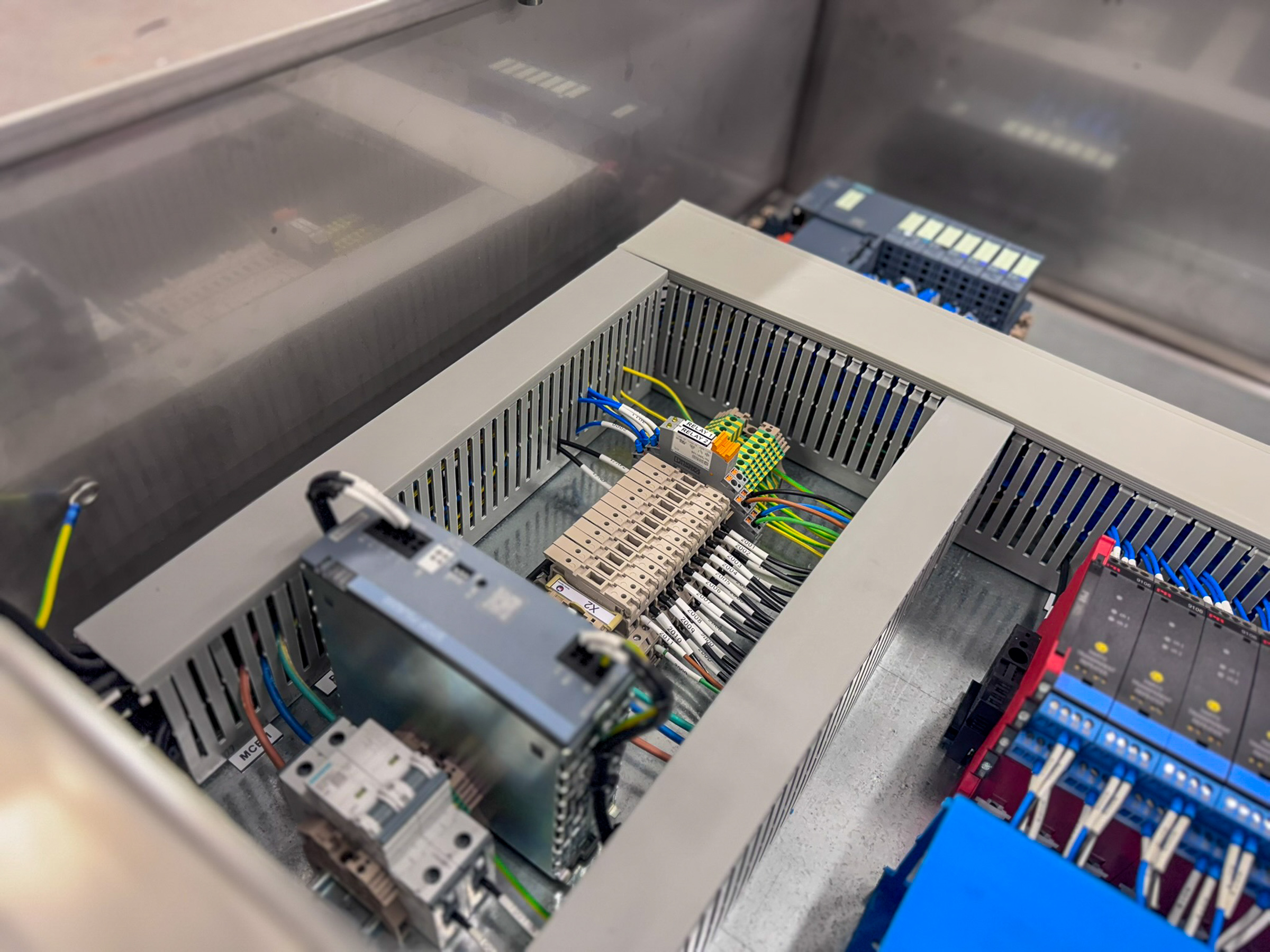 Geothermal drilling DAQ control enclosure