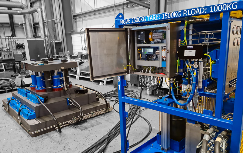 Mining riser tool and control system